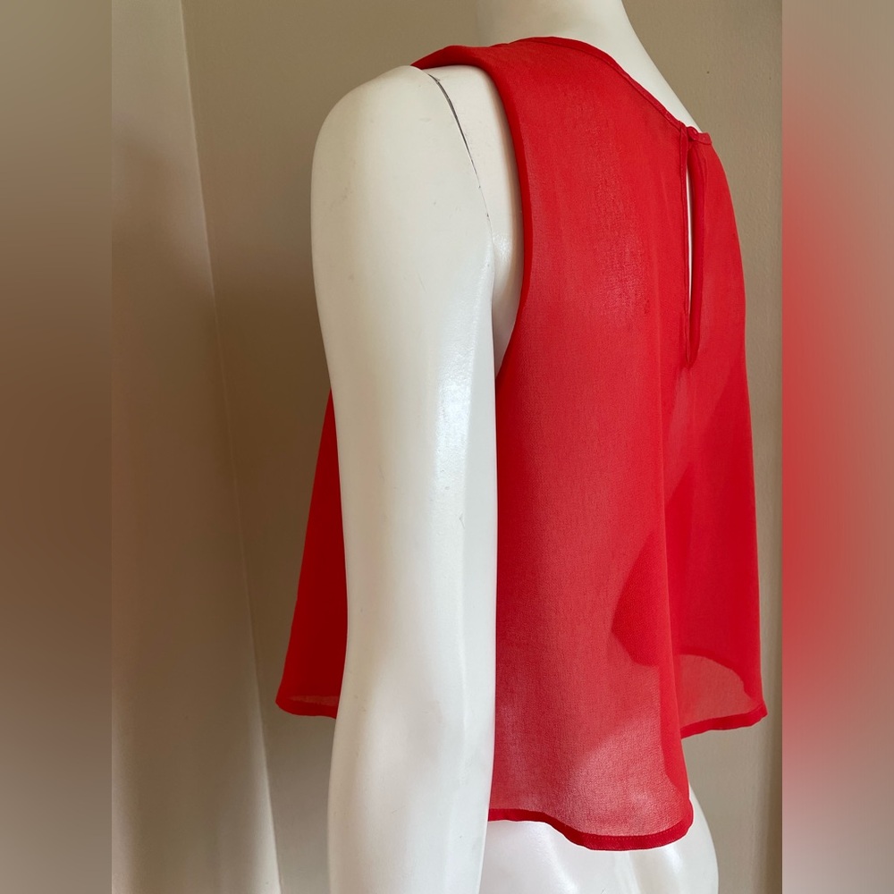 GB Embroidered Red Colorful Cropped Sleeveless Blouse Size Large - Picture 4 of 9